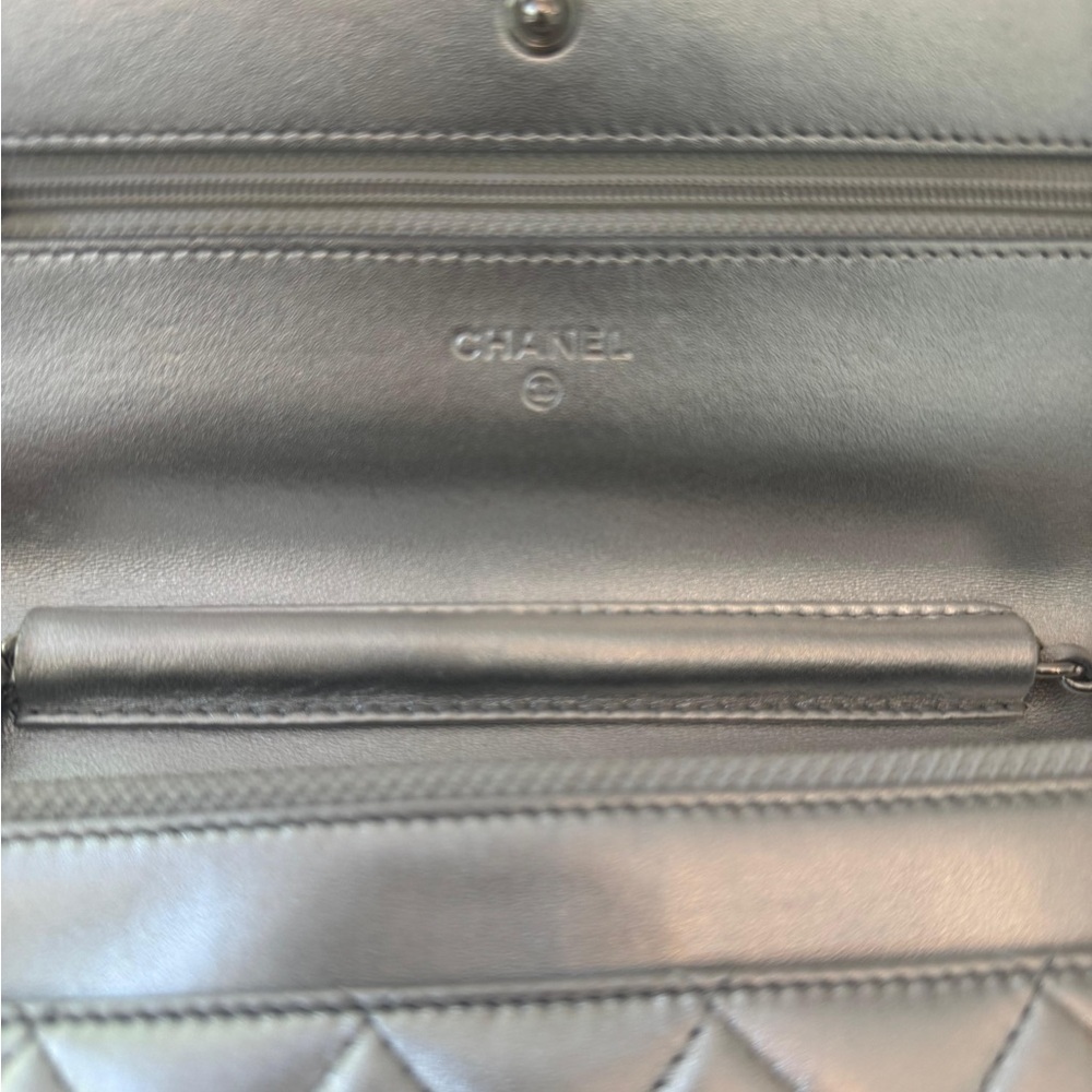 Chanel Metallic Silver Clutch with Chain - Picture 2 of 6